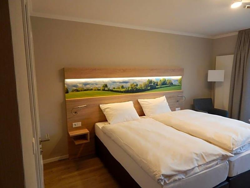 Hotel Garni Haaster Krug Otte image