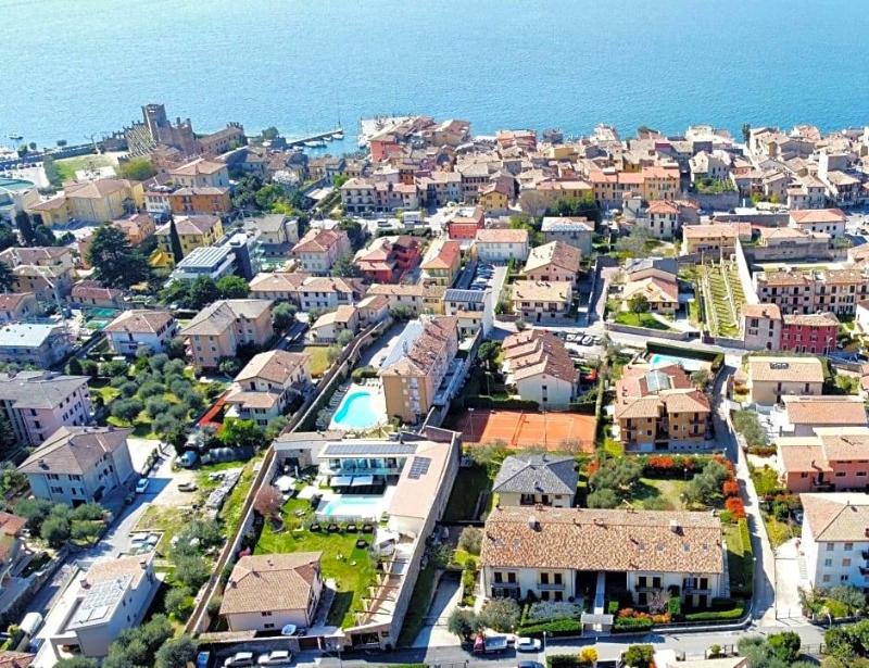 Relais Limonaia - Suites & Garden Spa image