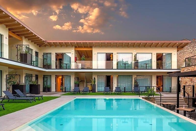 Relais Limonaia - Suites & Garden Spa image