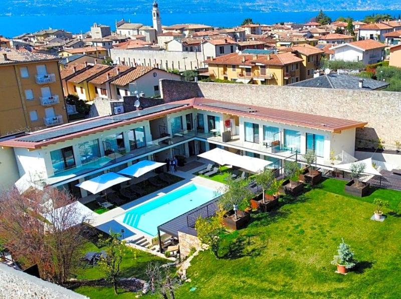 Relais Limonaia - Suites & Garden Spa image