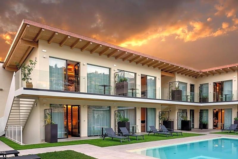 Relais Limonaia - Suites & Garden Spa image