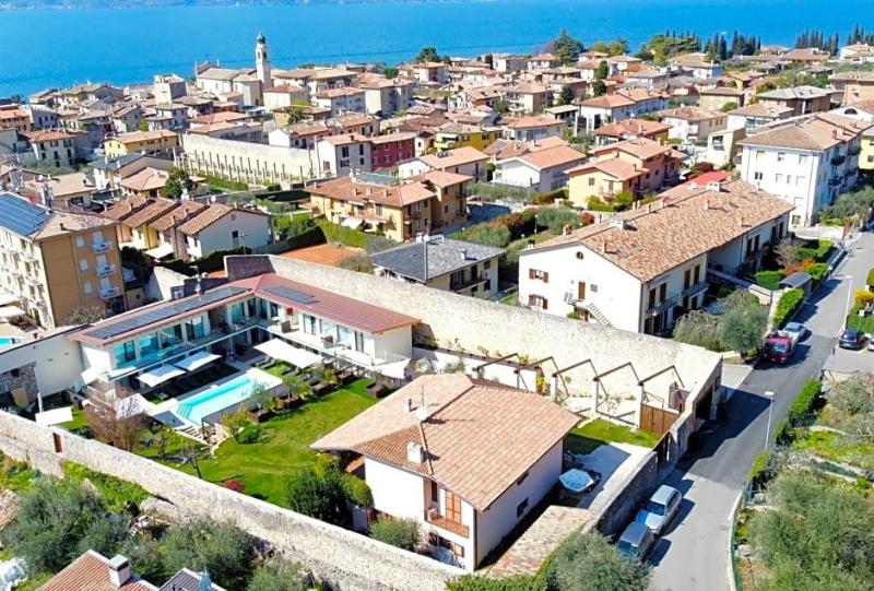 Relais Limonaia - Suites & Garden Spa image