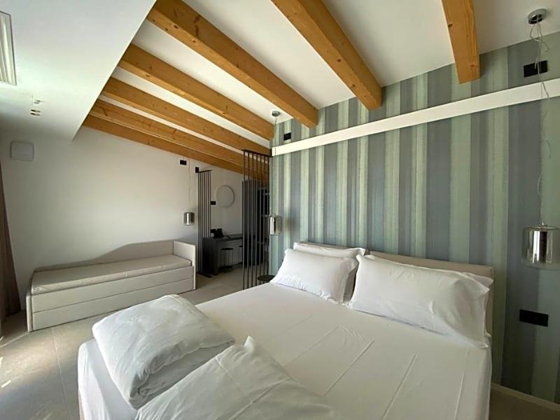 Relais Limonaia - Suites & Garden Spa image