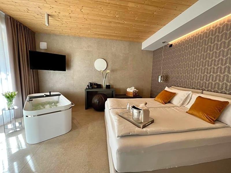Relais Limonaia - Suites & Garden Spa image