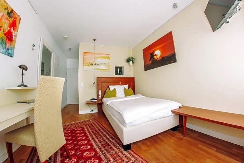 Hotel Zum Ochsen image