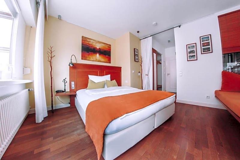 Hotel Zum Ochsen image