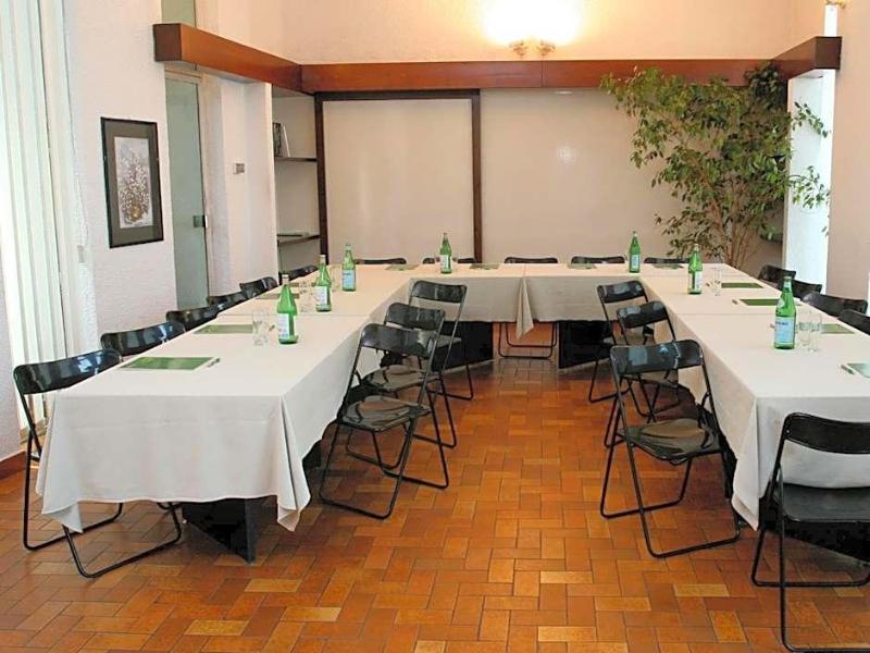 Golf Hotel image