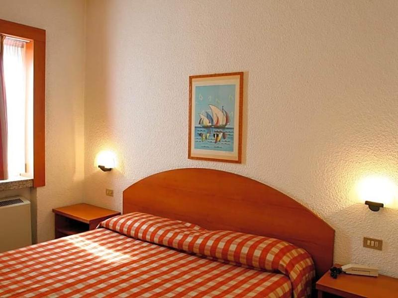 Golf Hotel image