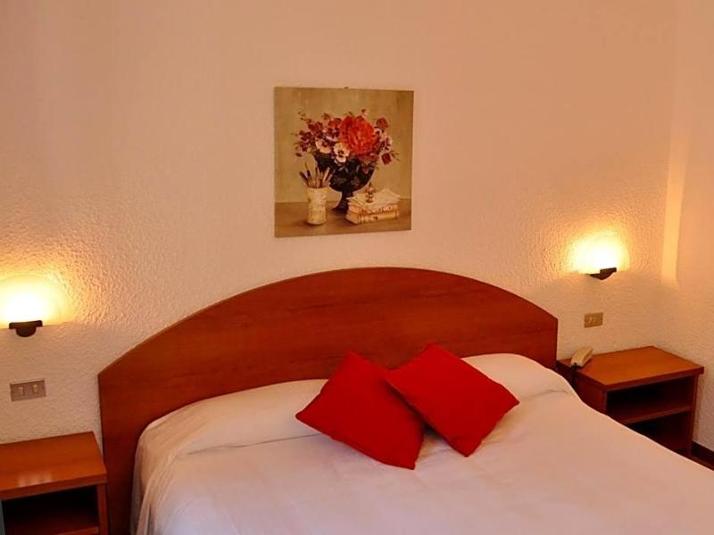 Golf Hotel image
