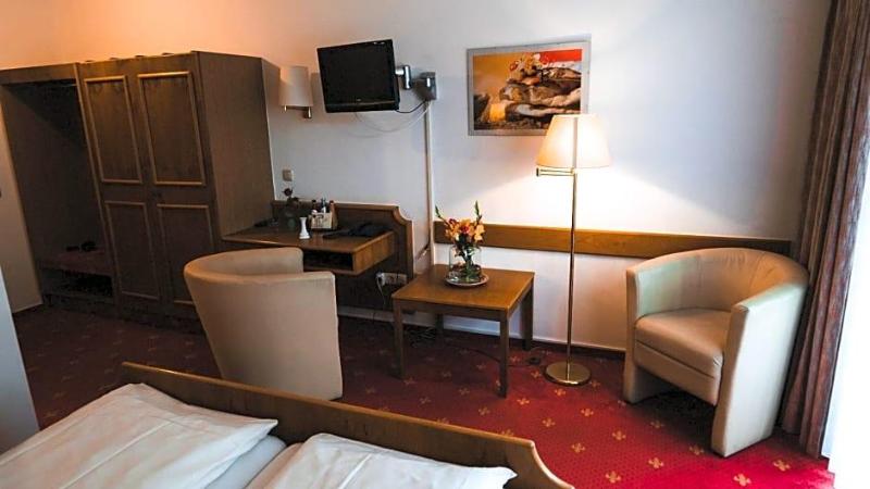 Hotel Bv Chner Garni image