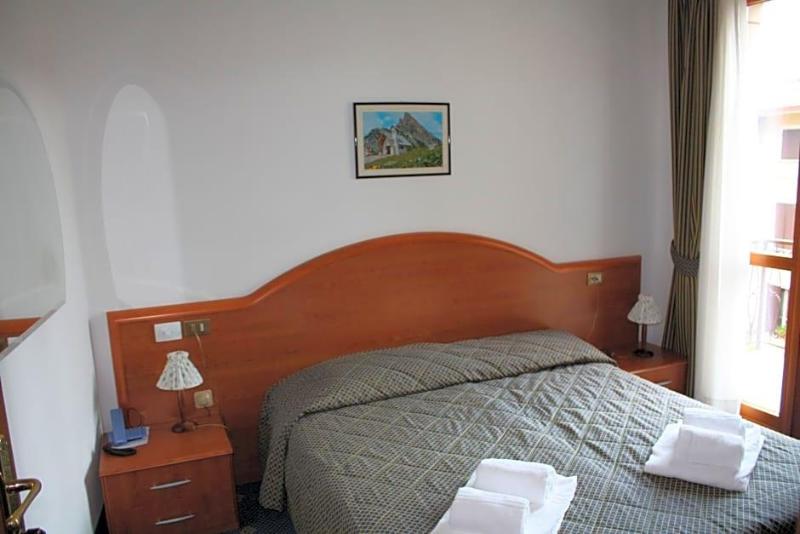 Garnv Hotel Tignale Gtsgroup image