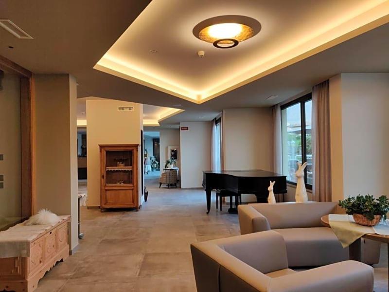 Hotel Ambassador image