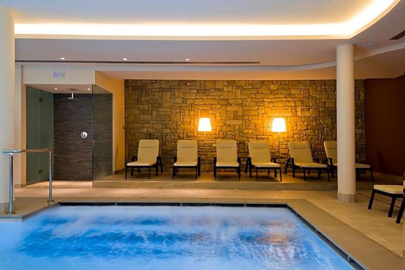 Hotel Ambassador image