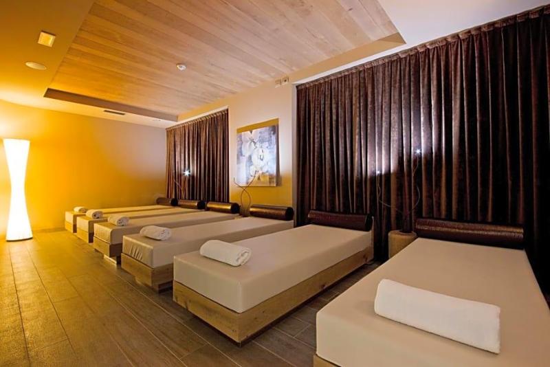 Hotel Ambassador image