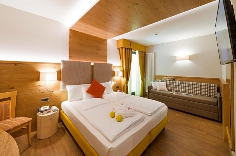 Hotel Ambassador image