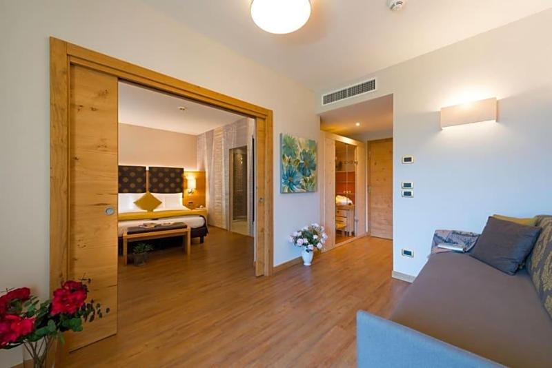 Hotel Ambassador image