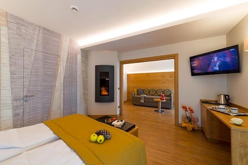 Hotel Ambassador image