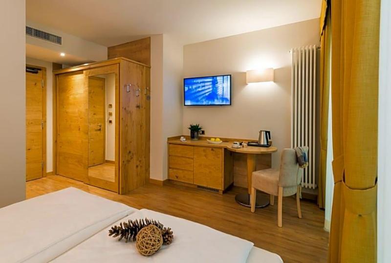 Hotel Ambassador image