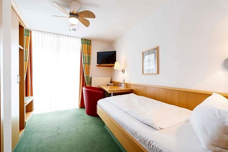 Hotel Brauerei Gasthof Hv Hn image