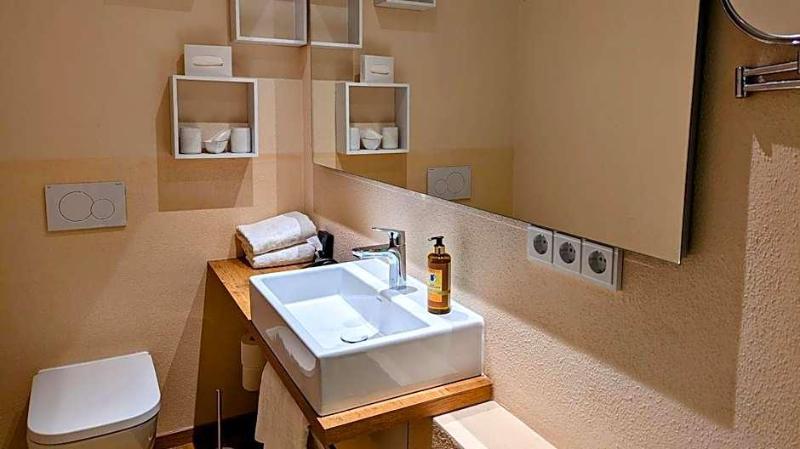 Hotel Brauerei Gasthof Hv Hn image