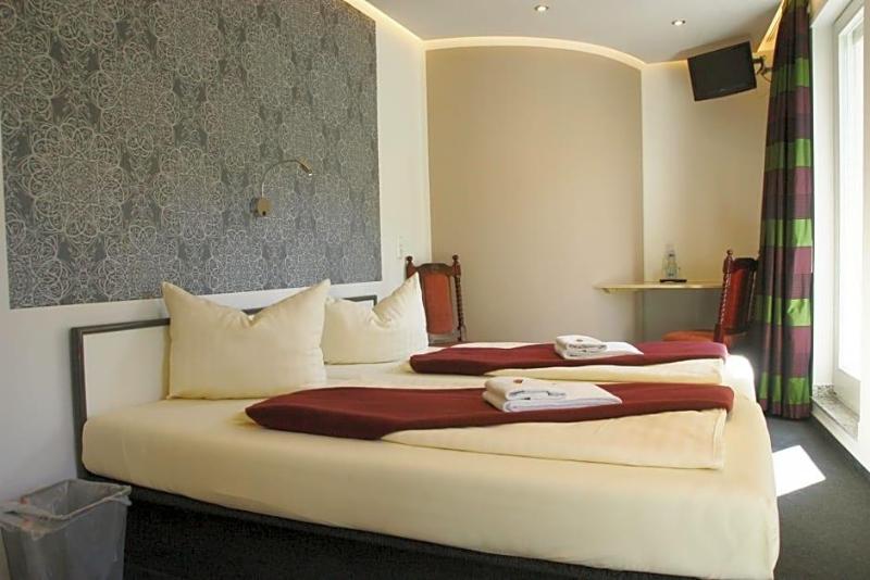Hotel Am Schloss image