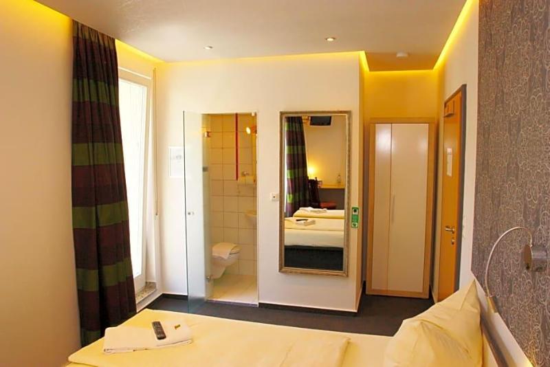 Hotel Am Schloss image