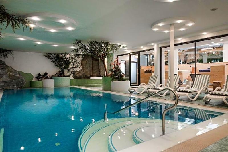 Hotel Zum Mohren image