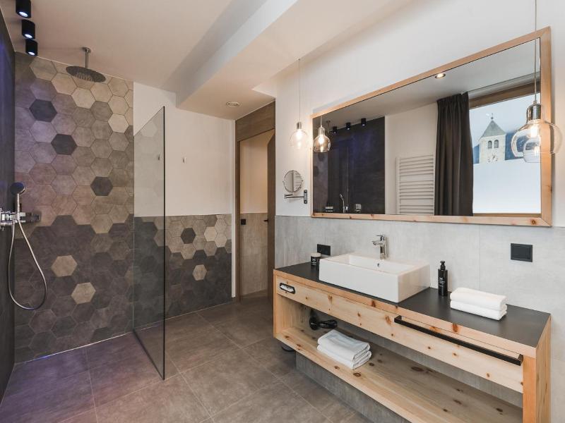 Hotel Zum Mohren image
