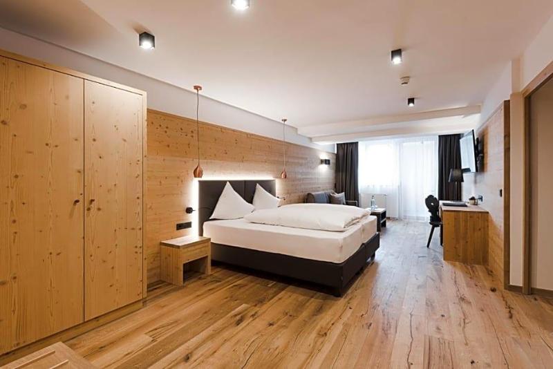 Hotel Zum Mohren image