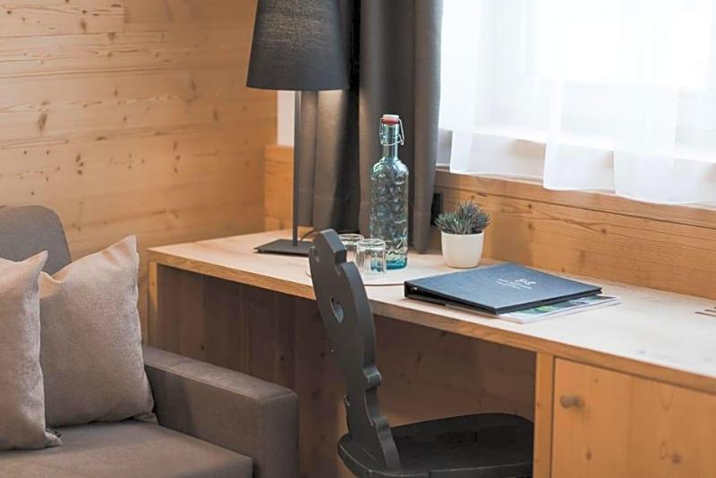 Hotel Zum Mohren image