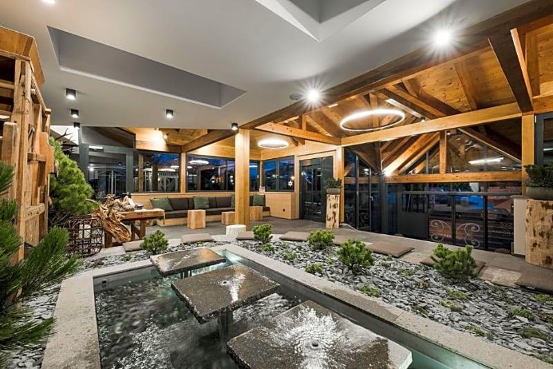 Hotel Zum Mohren image