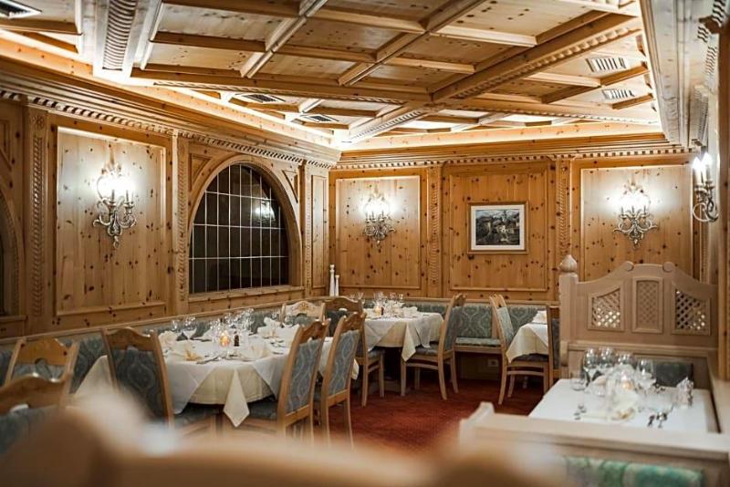 Hotel Zum Mohren image