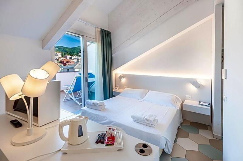 Hotel Melograno image