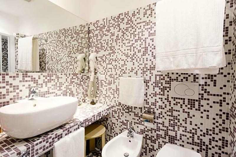 Hotel Melograno image