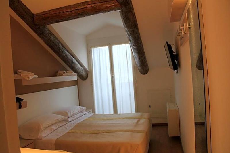 Hotel Melograno image