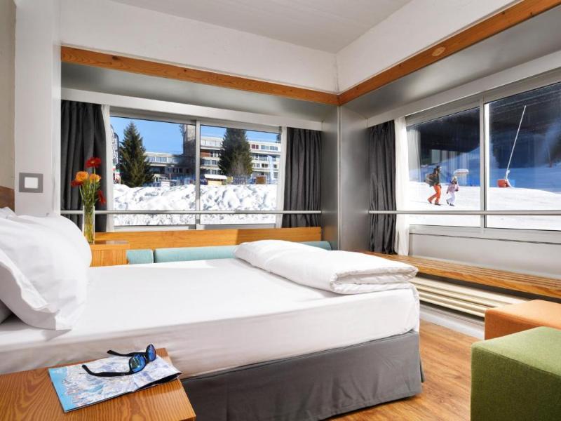 TH 1400 Hotel image