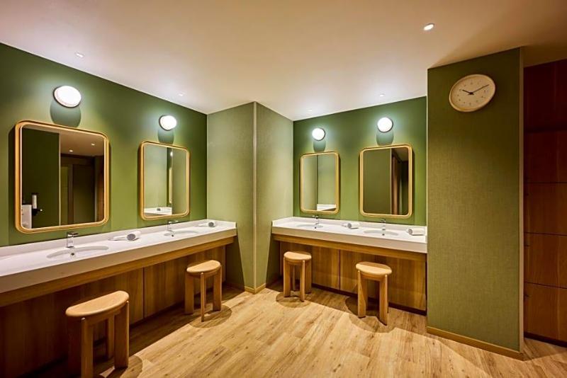 The Royal Park Hotel Ginza 6 Chome image
