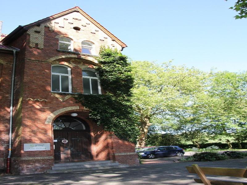 Gv Stehaus Alte Schule image