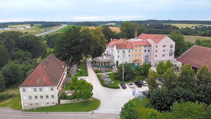 Gutshotel Odelzhausen image