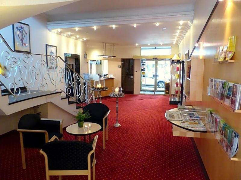 City Hotel By Celina image