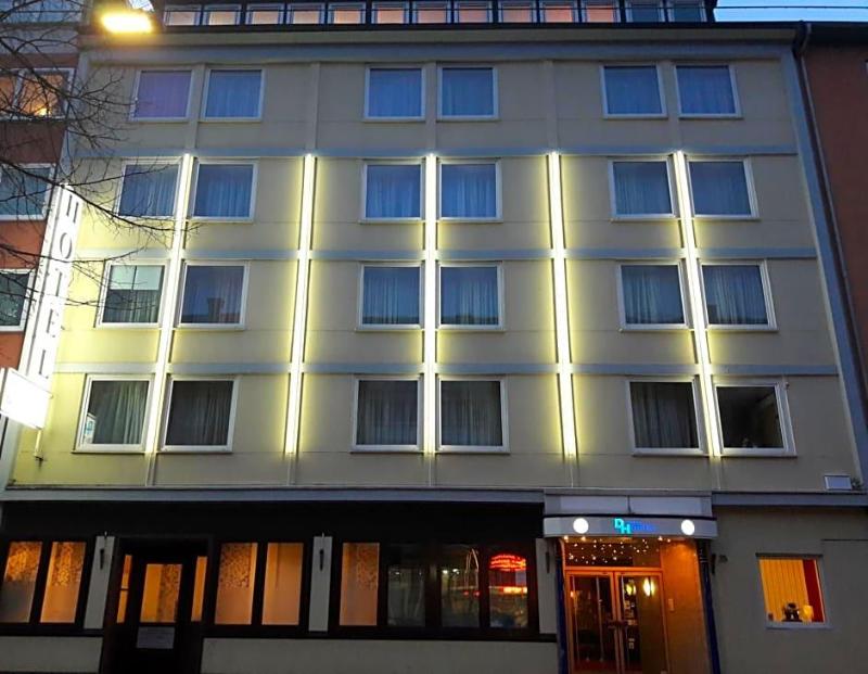 City Hotel By Celina image