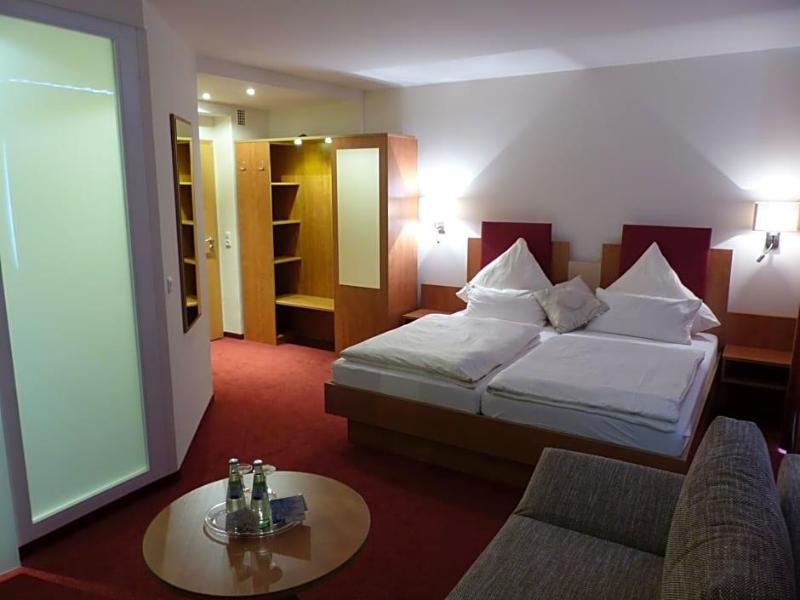 City Hotel By Celina image
