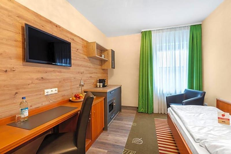 Schieners Hotel Apfelhof Apartments image