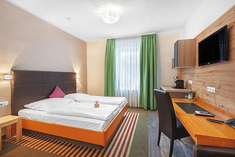 Schieners Hotel Apfelhof Apartments image