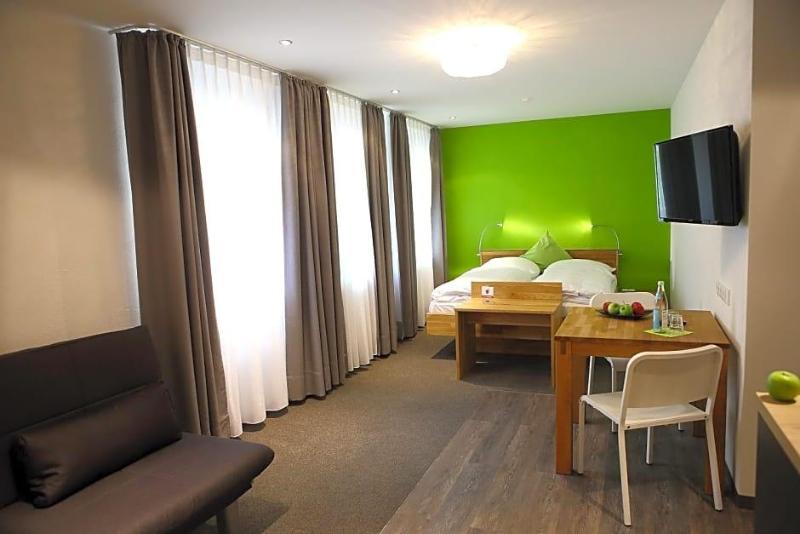 Schieners Hotel Apfelhof Apartments image