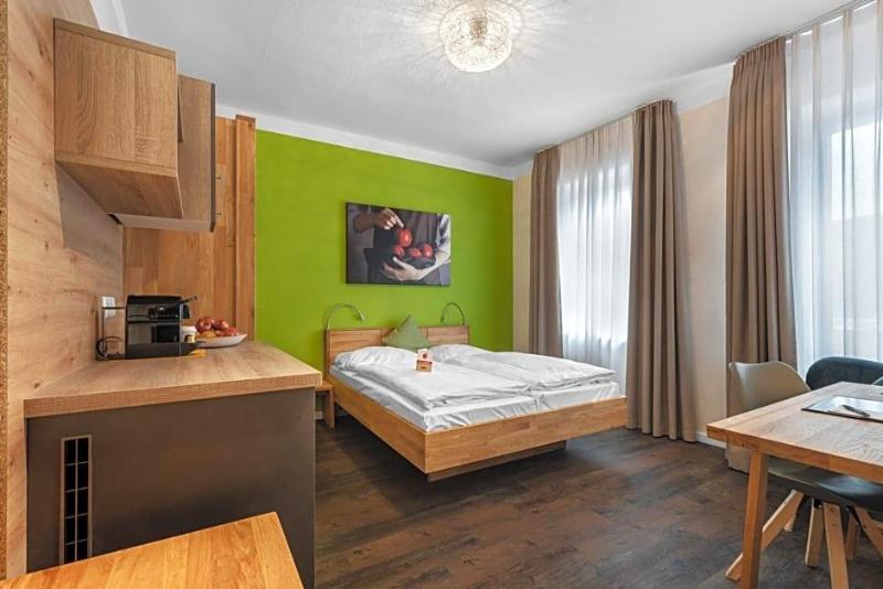 Schieners Hotel Apfelhof Apartments image
