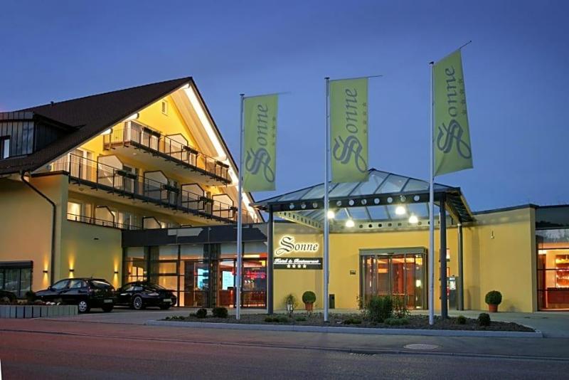 Hotel Restaurant Sonne image