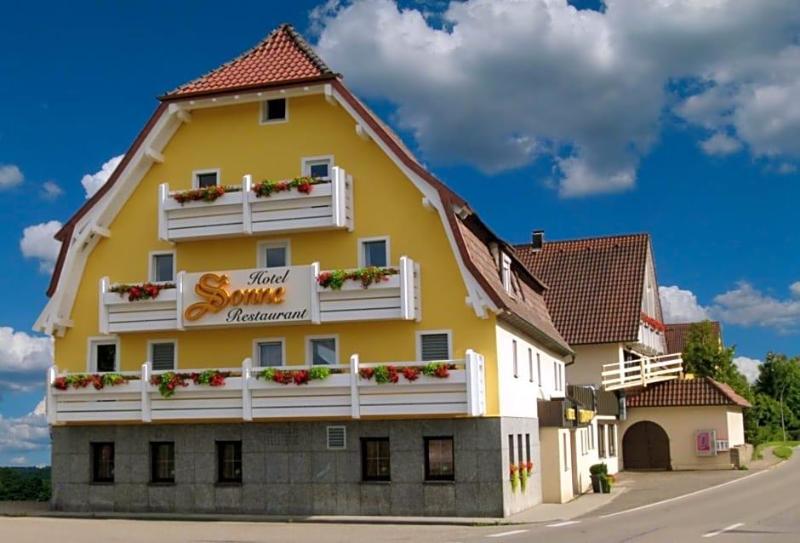Hotel Restaurant Sonne image
