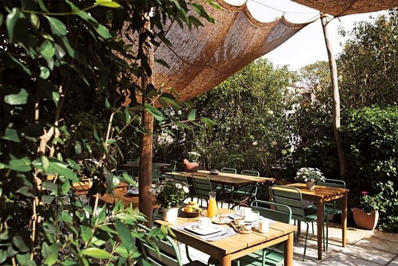 Coq Hotel image