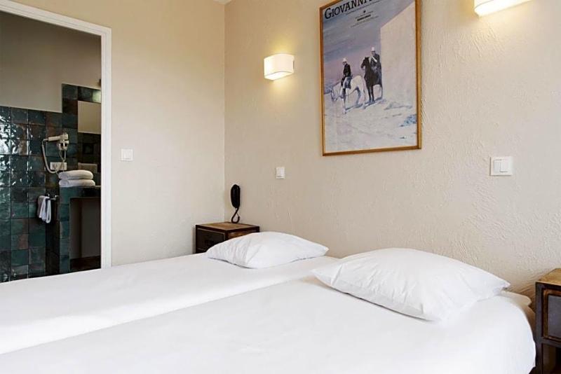 Coq Hotel image